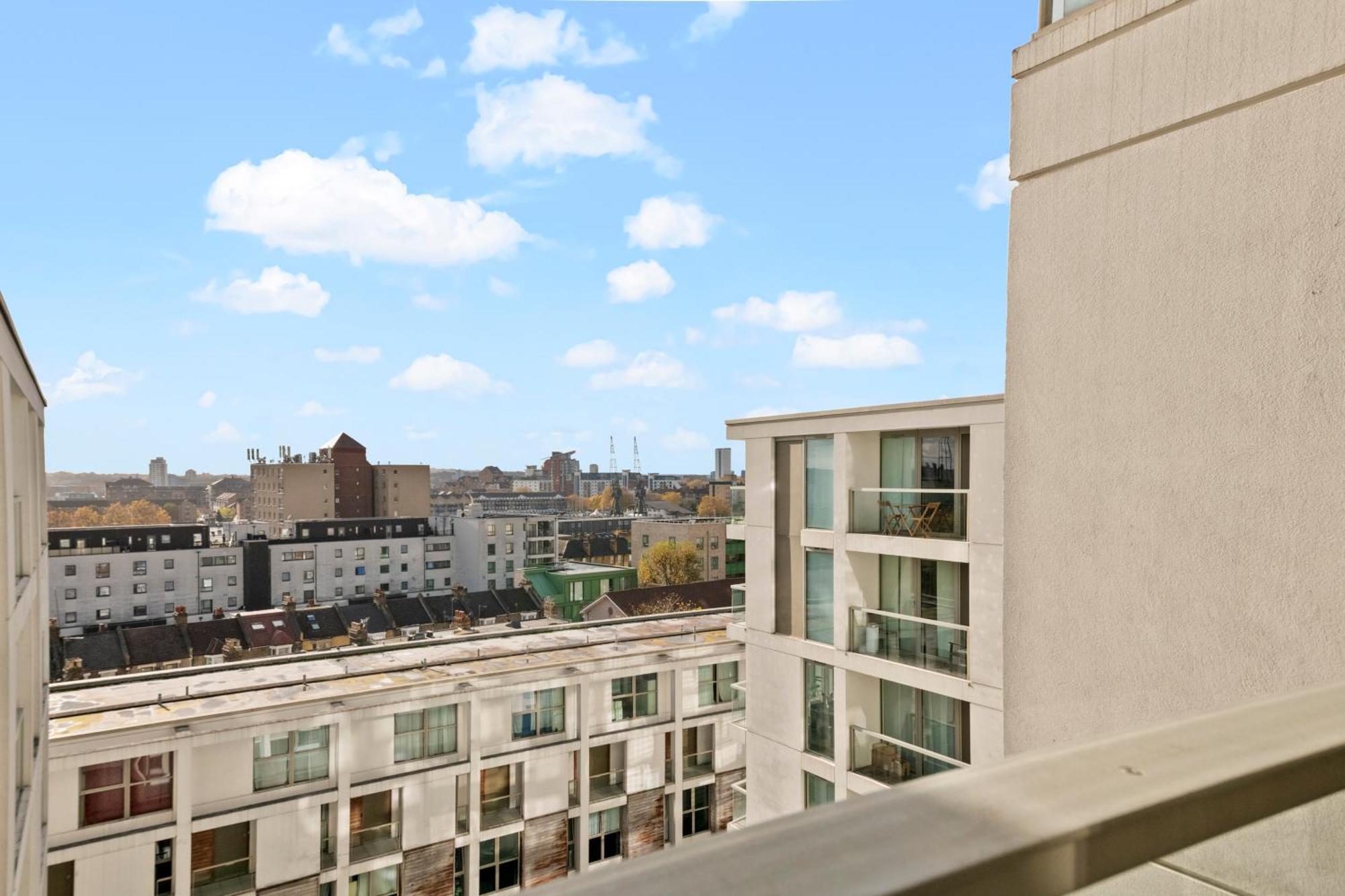 Londwell, Canary Wharf Skyline Balcony Suite London Bagian luar foto
